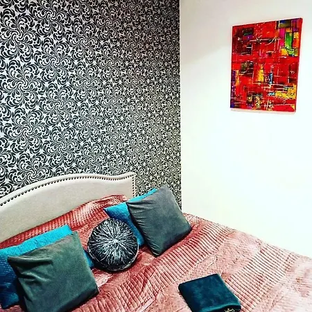 Chic 2 Pieces, Epure & Pragmatic A 5' De Paris Apartment